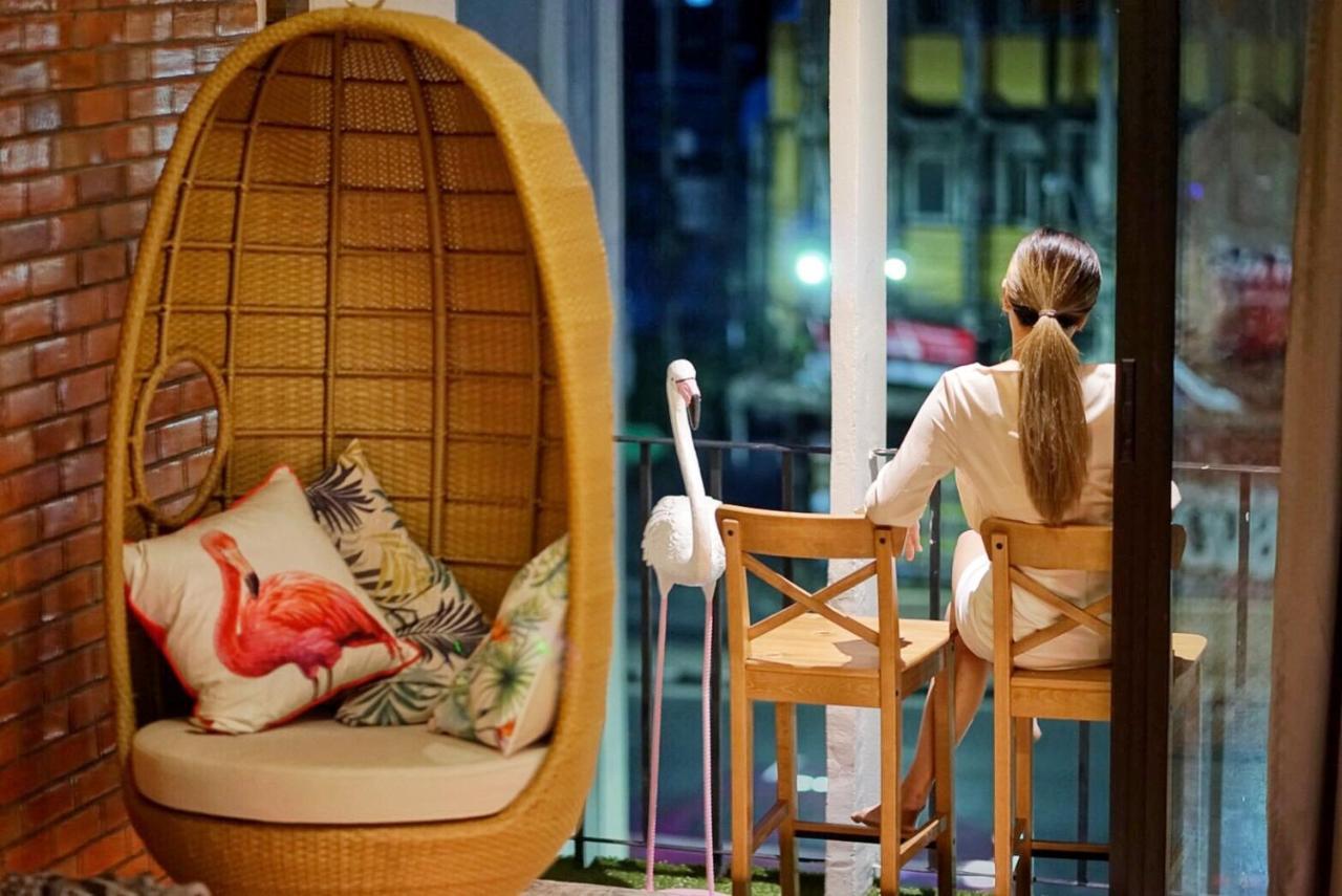 Hidden Habitat - Design Guest house Bangkok